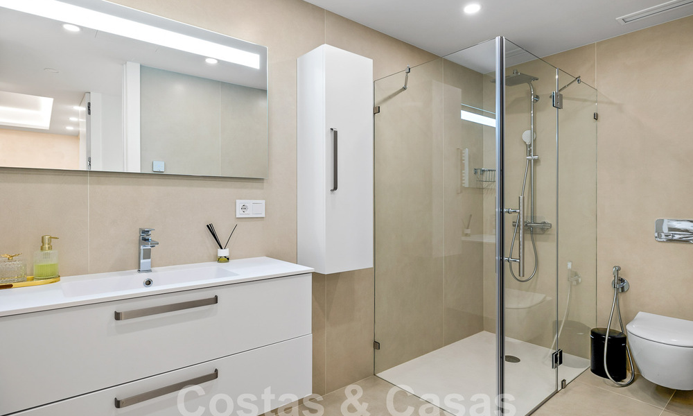 Appartement luxueux et extrêmement spacieux à vendre dans un complexe chic à Nueva Andalucia, Marbella 54503