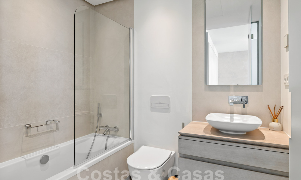 Appartement luxueux et extrêmement spacieux à vendre dans un complexe chic à Nueva Andalucia, Marbella 54511