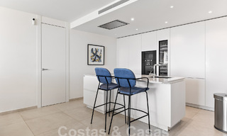 Appartement luxueux et extrêmement spacieux à vendre dans un complexe chic à Nueva Andalucia, Marbella 54513 