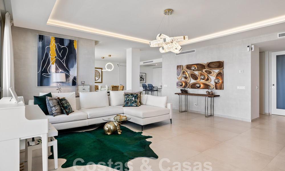 Appartement luxueux et extrêmement spacieux à vendre dans un complexe chic à Nueva Andalucia, Marbella 54522