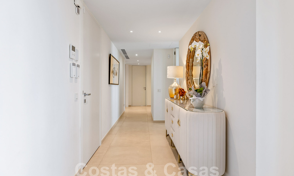 Appartement luxueux et extrêmement spacieux à vendre dans un complexe chic à Nueva Andalucia, Marbella 54528