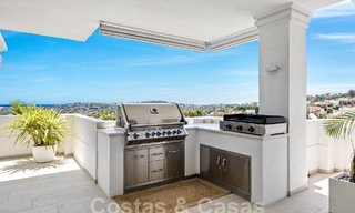 Appartement luxueux et extrêmement spacieux à vendre dans un complexe chic à Nueva Andalucia, Marbella 54531 