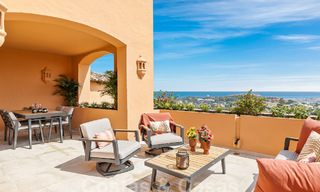 Luxueux penthouse en duplex avec vue imprenable sur la mer à vendre dans la vallée du golf de Nueva Andalucia, Marbella 54637 