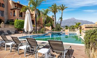 Luxueux penthouse en duplex avec vue imprenable sur la mer à vendre dans la vallée du golf de Nueva Andalucia, Marbella 54642 