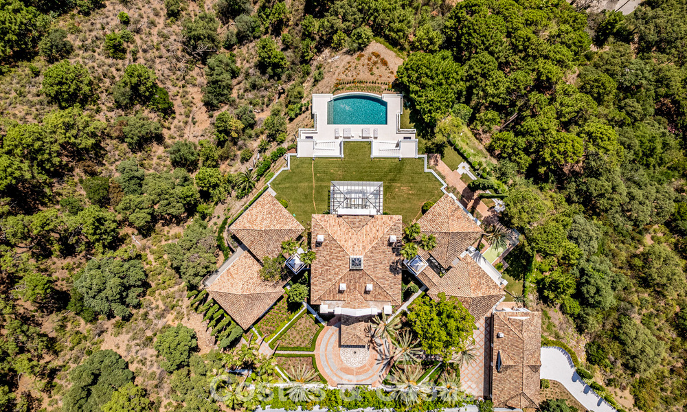 Villa de luxe à vendre avec vue sur la mer, entourée de verdure dans le complexe de golf exclusif La Zagaleta, Marbella - Benahavis 54057