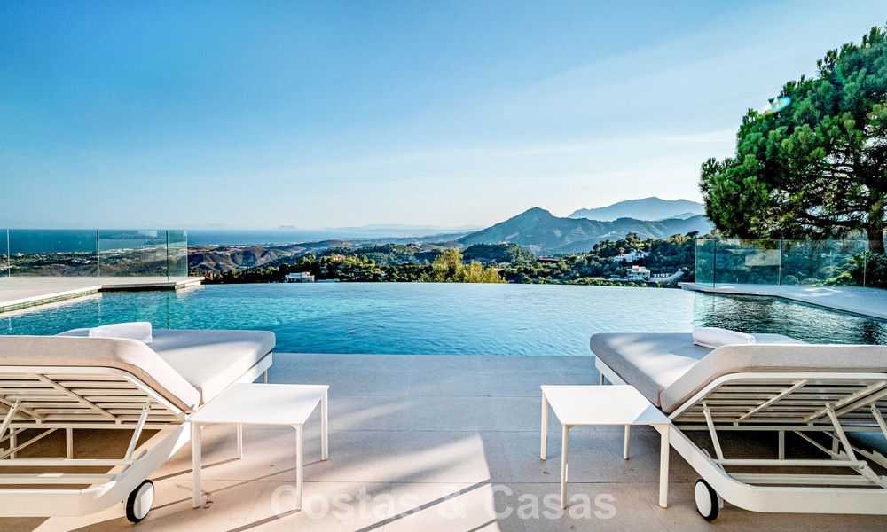 Villa de luxe à vendre avec vue sur la mer, entourée de verdure dans le complexe de golf exclusif La Zagaleta, Marbella - Benahavis 54079
