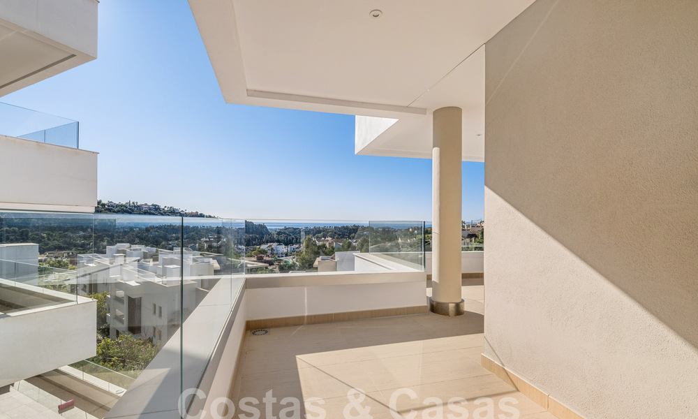Appartement à vendre prêt à emménager avec vue sur la vallée et la mer dans le quartier exclusif de Marbella - Benahavis 55035