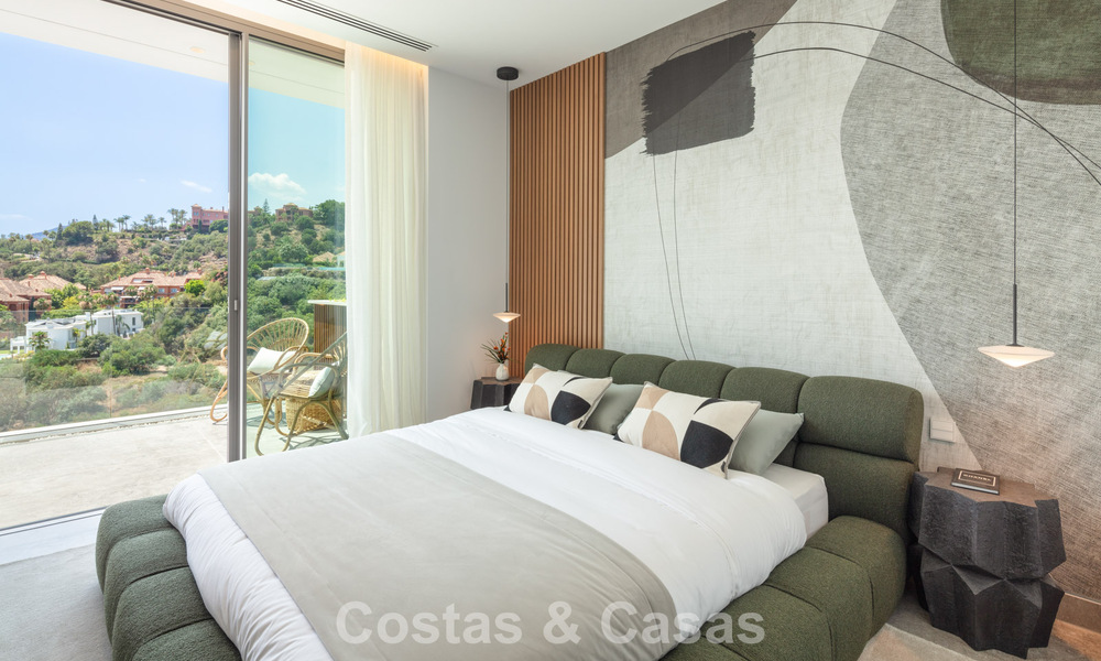 Superbe villa de luxe architecturale à vendre avec vue sur la mer dans un quartier résidentiel protégé sur les collines de La Quinta à Marbella - Benahavis 54135