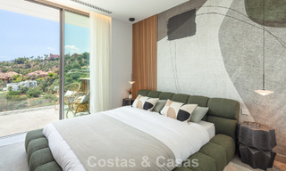 Superbe villa de luxe architecturale à vendre avec vue sur la mer dans un quartier résidentiel protégé sur les collines de La Quinta à Marbella - Benahavis 54135 