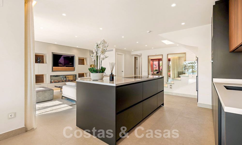 Penthouse de luxe à vendre situé au bord de mer du Nouveau Mille d'Or, Marbella - Estepona 55098
