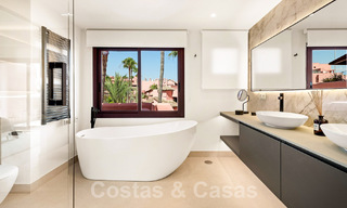 Penthouse de luxe à vendre situé au bord de mer du Nouveau Mille d'Or, Marbella - Estepona 55102 