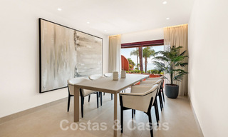 Penthouse de luxe à vendre situé au bord de mer du Nouveau Mille d'Or, Marbella - Estepona 55112 