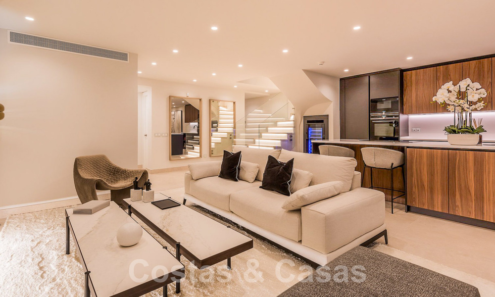Penthouse de luxe à vendre situé au bord de mer du Nouveau Mille d'Or, Marbella - Estepona 55120