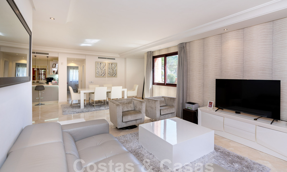 Appartement de luxe avec jardin à vendre dans un complexe balnéaire sur le nouveau Golden Mile entre Marbella et Estepona 55293