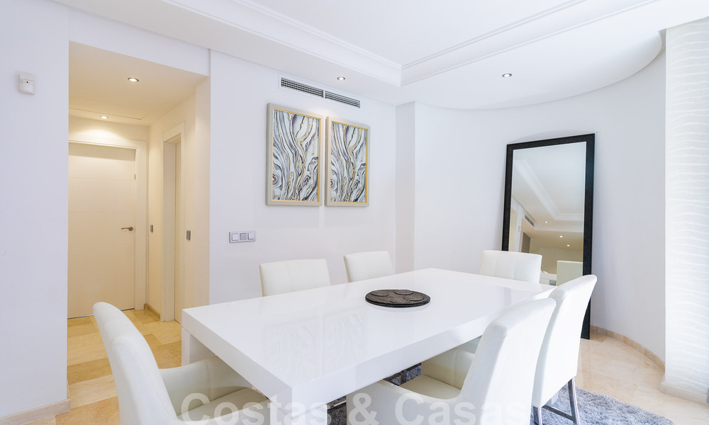 Appartement de luxe avec jardin à vendre dans un complexe balnéaire sur le nouveau Golden Mile entre Marbella et Estepona 55301