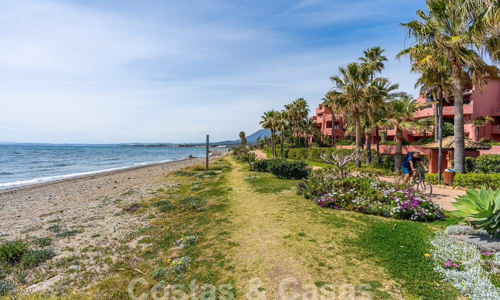 Appartement de luxe avec jardin à vendre dans un complexe balnéaire sur le nouveau Golden Mile entre Marbella et Estepona 55311