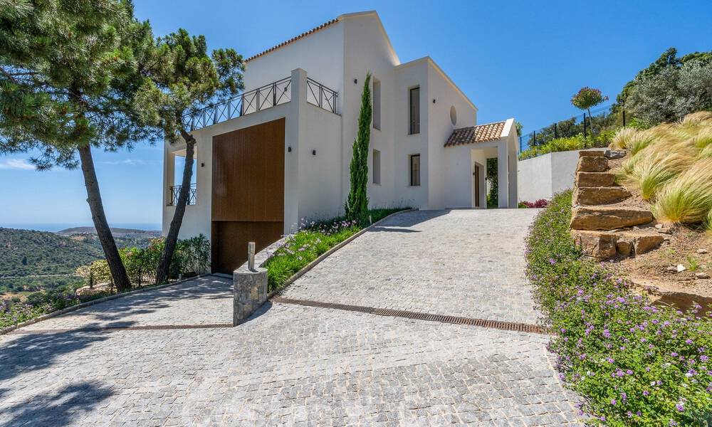 Villa de luxe indépendante de style andalou à vendre dans un environnement naturel à Marbella - Benahavis 55226