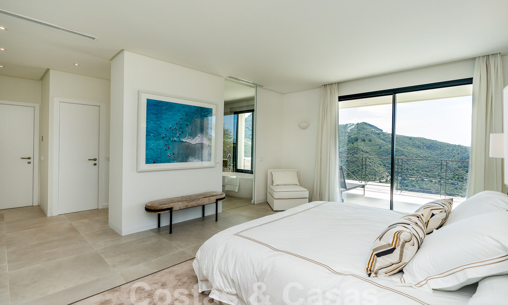 Villa de luxe indépendante de style andalou à vendre dans un environnement naturel à Marbella - Benahavis 55234