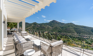 Villa de luxe indépendante de style andalou à vendre dans un environnement naturel à Marbella - Benahavis 55248 