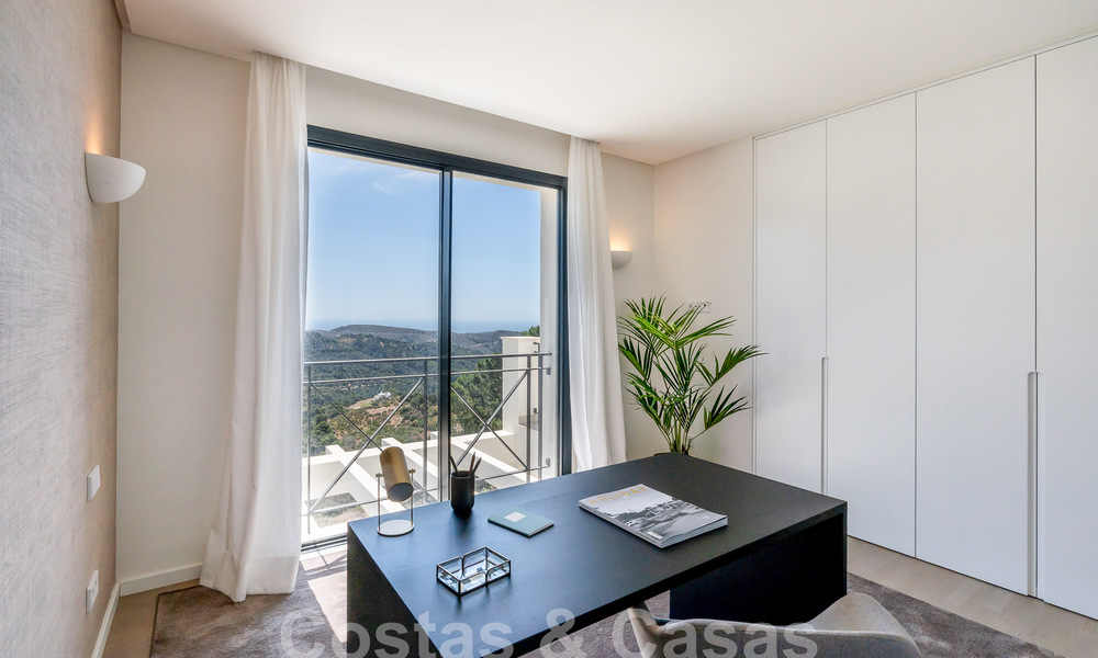 Villa de luxe indépendante de style andalou à vendre dans un environnement naturel à Marbella - Benahavis 55258