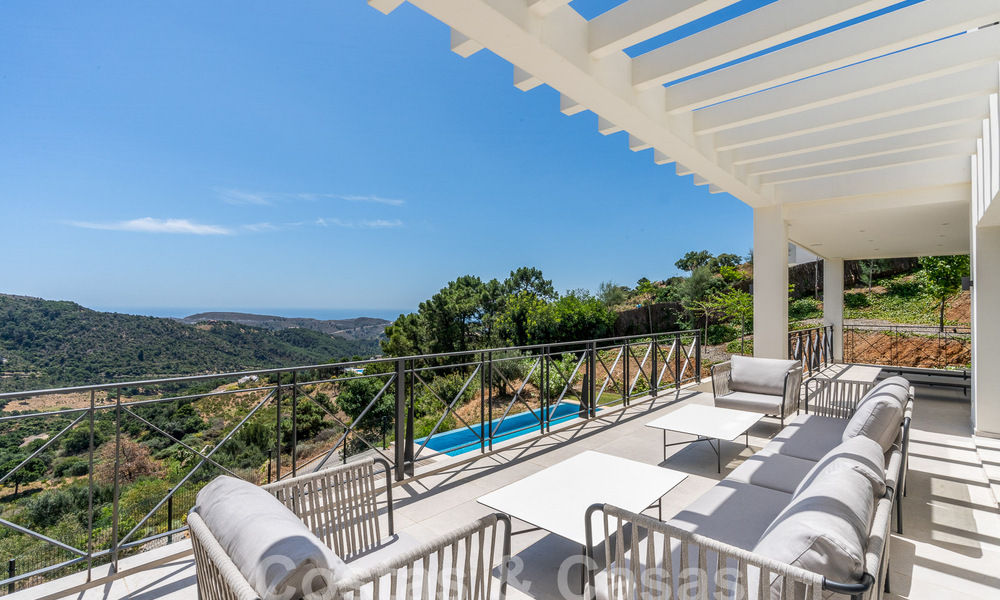 Villa de luxe indépendante de style andalou à vendre dans un environnement naturel à Marbella - Benahavis 55272