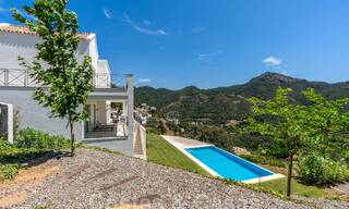 Villa de luxe indépendante de style andalou à vendre dans un environnement naturel à Marbella - Benahavis 55279 