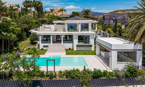 Villa neuve, moderniste et design à vendre avec vue sur le terrain de golf dans un resort de golf, Marbella - Benahavis 55435