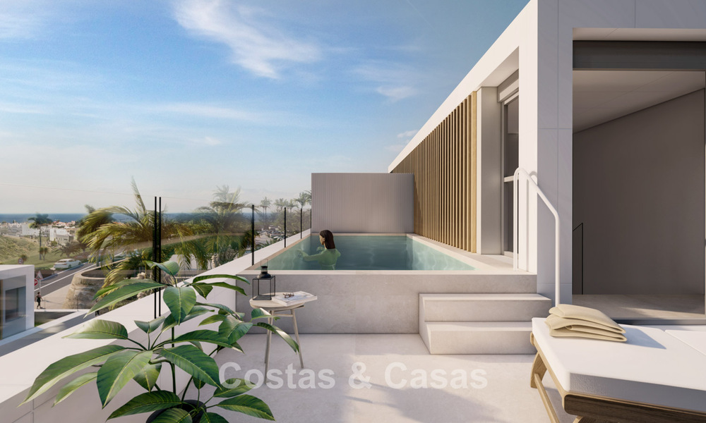 Nouveau projet de 10 maisons de charme à vendre avec une vue imprenable sur le golf et la mer et une piscine privée à l'ouest du centre-ville d'Estepona. 56284
