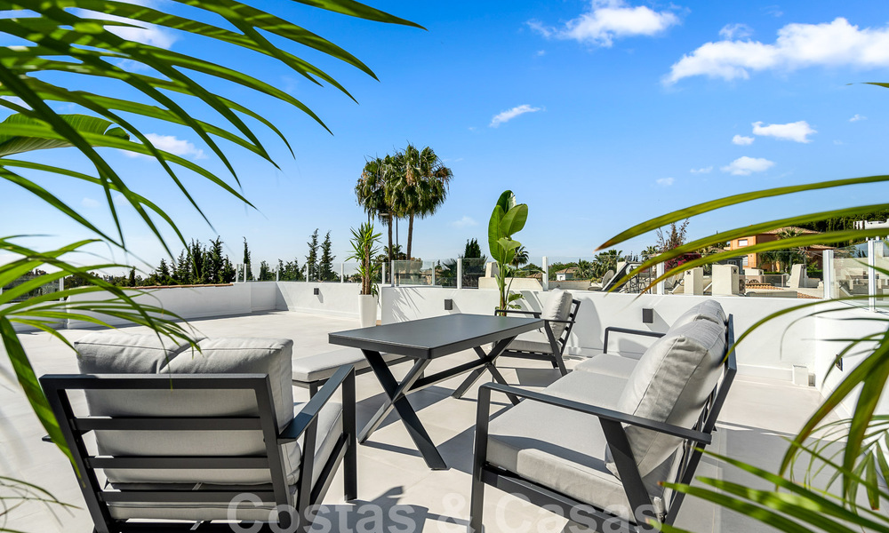 Penthouse moderne rénové à vendre dans la vallée du golf de Nueva Andalucia, Marbella 56703