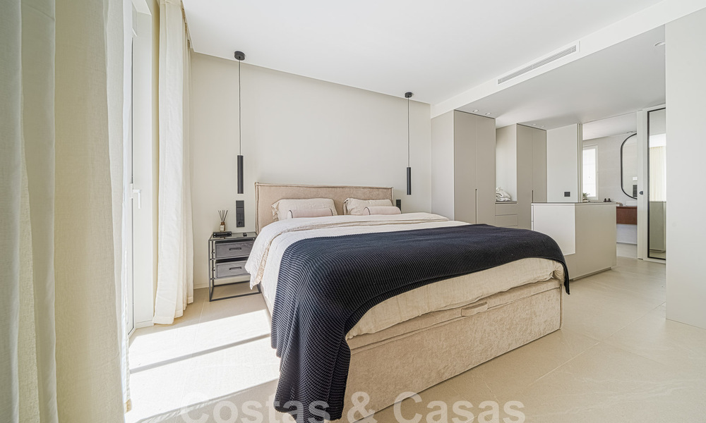 Appartement de luxe à vendre, prêt à être emménagé, avec terrasse et vue sur la mer à Marbella - Benahavis 57279