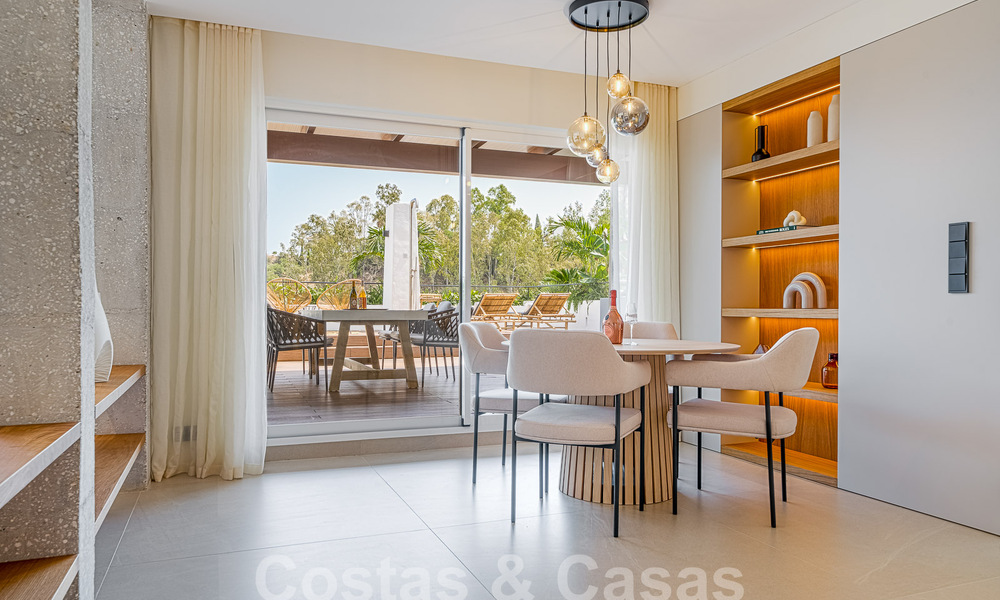 Appartement de luxe à vendre, prêt à être emménagé, avec terrasse et vue sur la mer à Marbella - Benahavis 57302