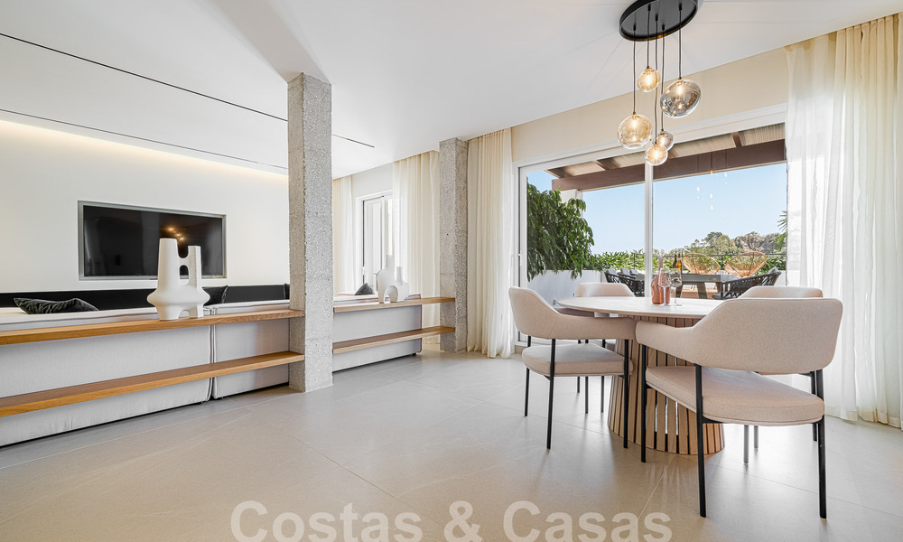 Appartement de luxe à vendre, prêt à être emménagé, avec terrasse et vue sur la mer à Marbella - Benahavis 57303