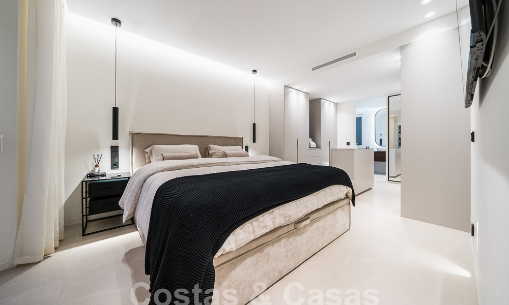 Appartement de luxe à vendre, prêt à être emménagé, avec terrasse et vue sur la mer à Marbella - Benahavis 57311