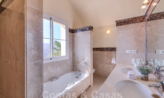 Villa de luxe espagnole à vendre avec vue panoramique sur la mer dans une communauté fermée sur les collines de Marbella 57321 
