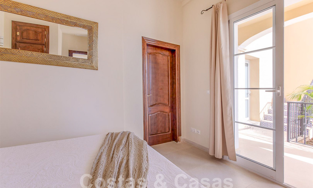 Villa de luxe espagnole à vendre avec vue panoramique sur la mer dans une communauté fermée sur les collines de Marbella 57328