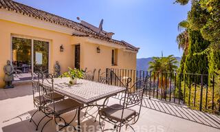 Villa de luxe espagnole à vendre avec vue panoramique sur la mer dans une communauté fermée sur les collines de Marbella 57350 