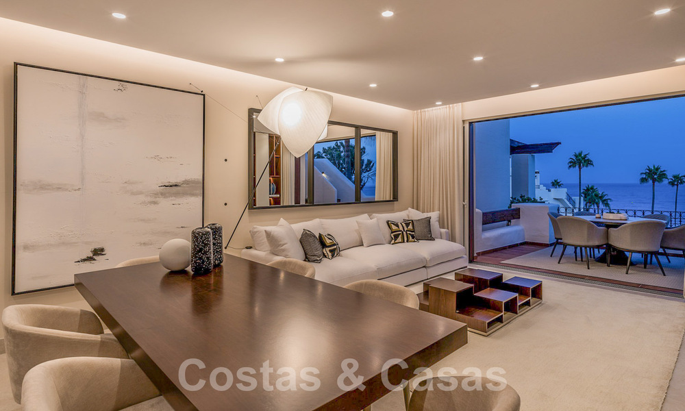 Penthouse de luxe à vendre dans un complexe fermé en front de mer avec une vue magnifique sur la mer sur le nouveau Golden Mile entre Marbella et Estepona 56990