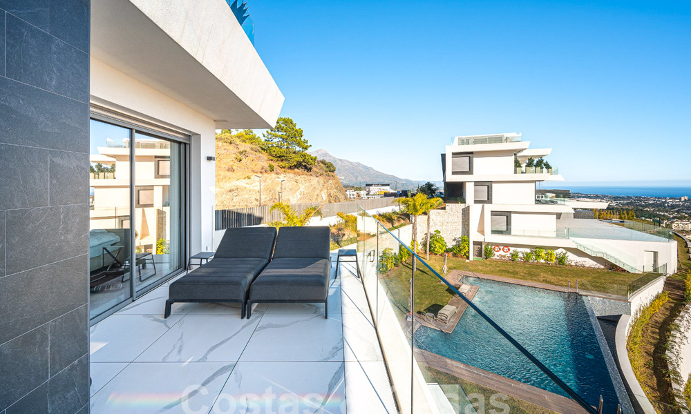 Appartement de charme à vendre avec vue panoramique sur la mer, dans un complexe fermé sur les colline s de Marbella - Benahavis 57740
