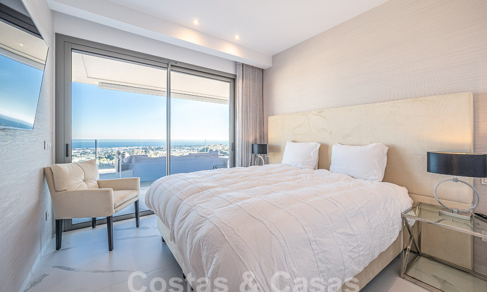 Appartement de charme à vendre avec vue panoramique sur la mer, dans un complexe fermé sur les colline s de Marbella - Benahavis 57742