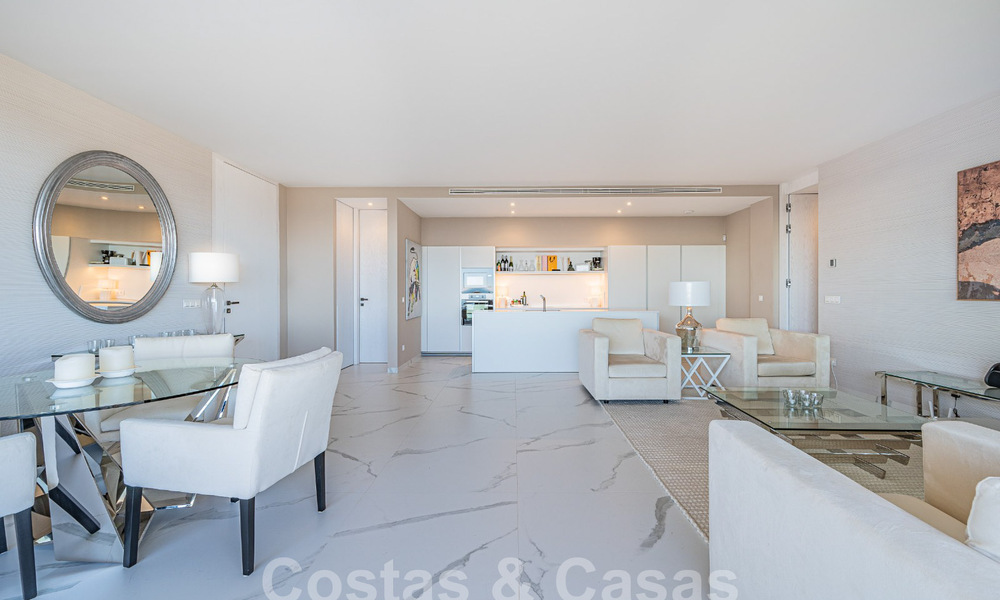 Appartement de charme à vendre avec vue panoramique sur la mer, dans un complexe fermé sur les colline s de Marbella - Benahavis 57743