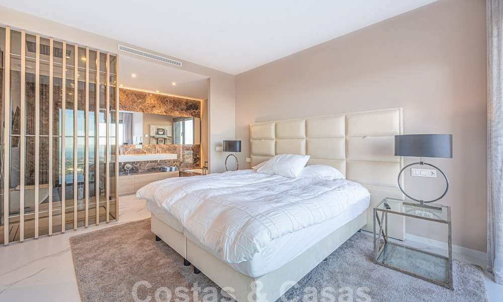 Appartement de charme à vendre avec vue panoramique sur la mer, dans un complexe fermé sur les colline s de Marbella - Benahavis 57759