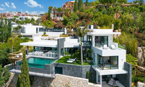 Prestigieuse villa de luxe moderne à vendre avec vue imprenable sur la mer dans une communauté fermée à Marbella - Benahavis 58723