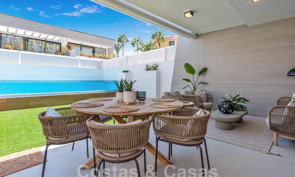 Villa moderniste à vendre à deux pas de la plage près de Puerto Banus à Marbella 58943