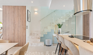 Villa moderniste à vendre à deux pas de la plage près de Puerto Banus à Marbella 58950 