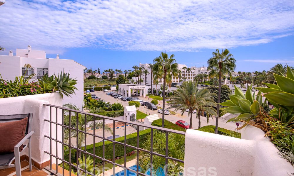 Penthouse à vendre avec solarium et vue à 360°, à deux pas de la plage et du centre de Puerto Banus, Marbella 59054