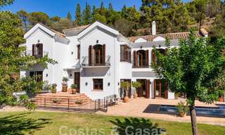 Villa méditerranéenne de luxe à vendre dans une communauté fermée à El Madroñal, Marbella - Benahavis 59498 