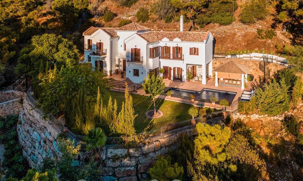 Villa méditerranéenne de luxe à vendre dans une communauté fermée à El Madroñal, Marbella - Benahavis 59500
