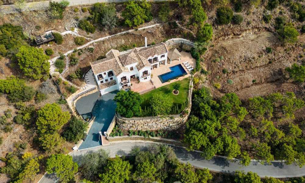 Villa méditerranéenne de luxe à vendre dans une communauté fermée à El Madroñal, Marbella - Benahavis 59501