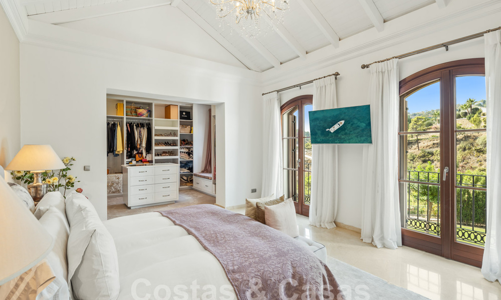 Villa méditerranéenne de luxe à vendre dans une communauté fermée à El Madroñal, Marbella - Benahavis 59513