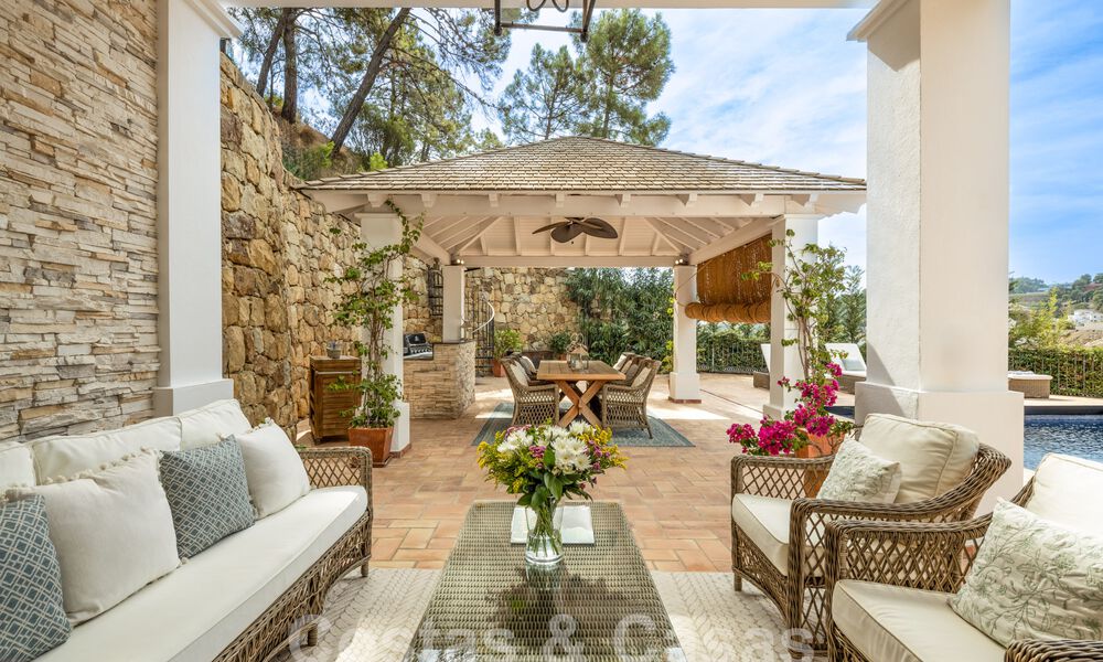 Villa méditerranéenne de luxe à vendre dans une communauté fermée à El Madroñal, Marbella - Benahavis 59514